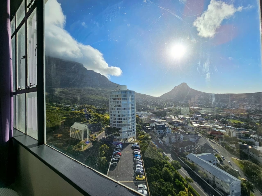 2 Bedroom Property for Sale in Vredehoek Western Cape